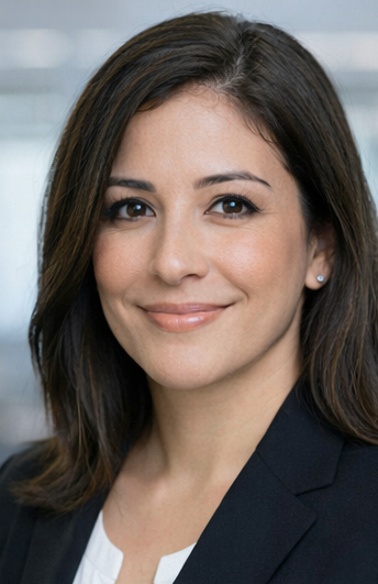 Emily Navarro headshot