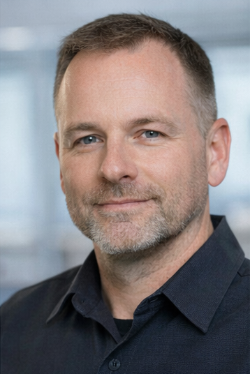 Thomas Becker headshot